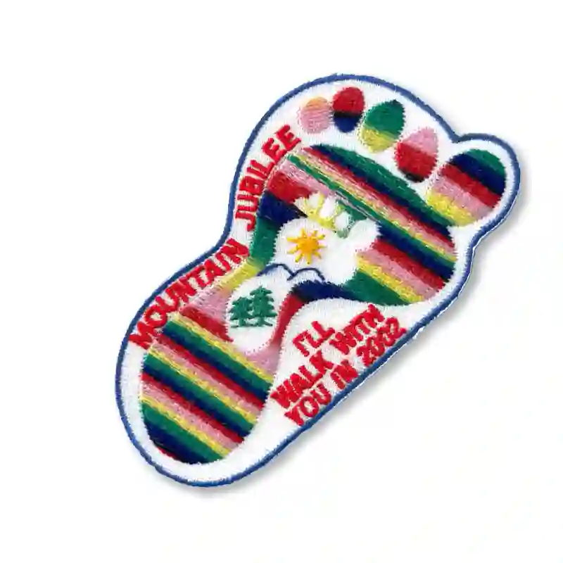 parche con hilos multicolores